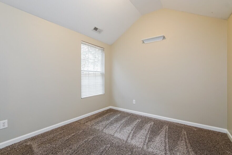 Building Photo - 3430 Idlewood Village Dr