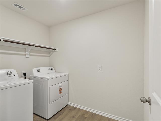 Building Photo - 1704 Skyline Dr