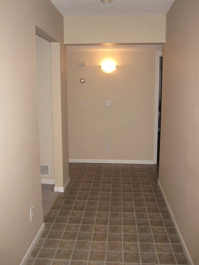 Building Photo - 2213 Namekagon St