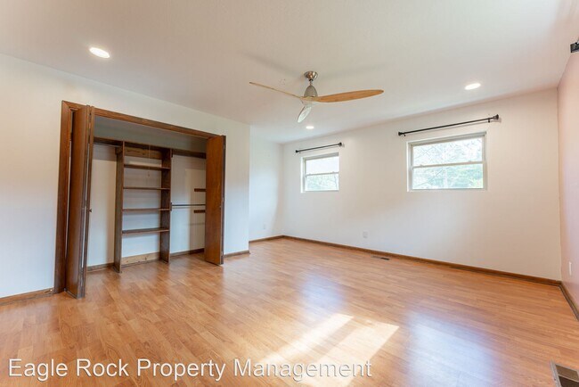 Building Photo - 4 br, 3.5 bath House - 88 Patton Rd