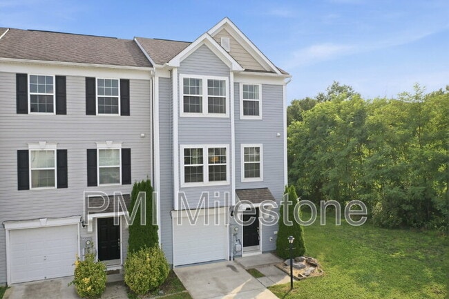 Building Photo - 100 Bertelli Ct