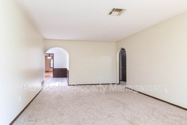 Building Photo - 9317 N Sherwell Dr