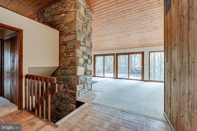 Building Photo - 1328 Potomac School Rd