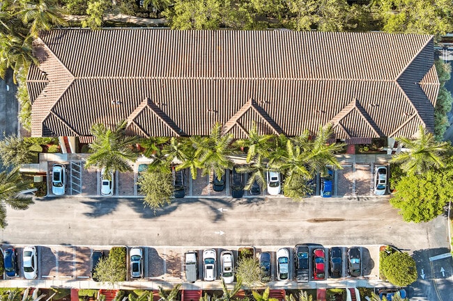 Building Photo - 323 Bayfront Dr