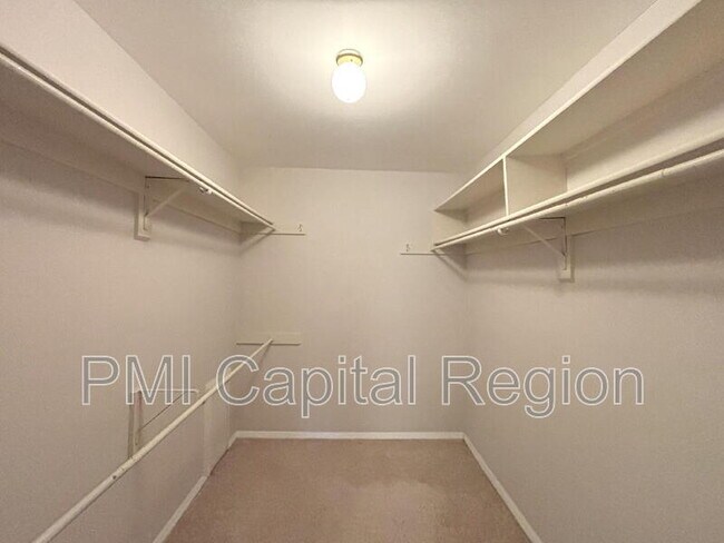 Building Photo - 5805 Edson Ln