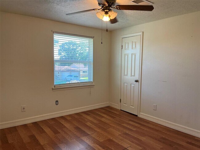 Building Photo - 10815 Filey Ln