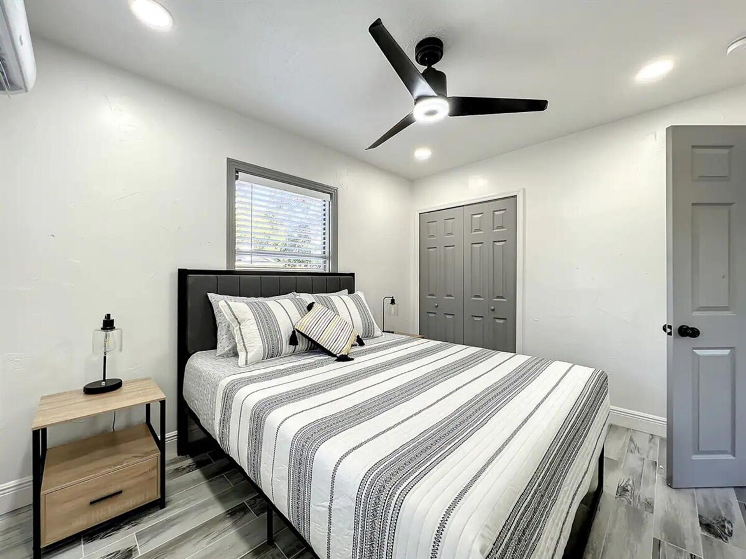 Building Photo - 2317 Homeland St