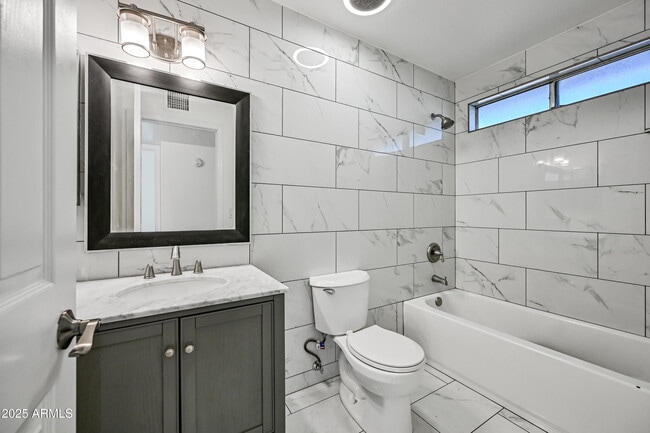 Building Photo - 5761 W Cholla St