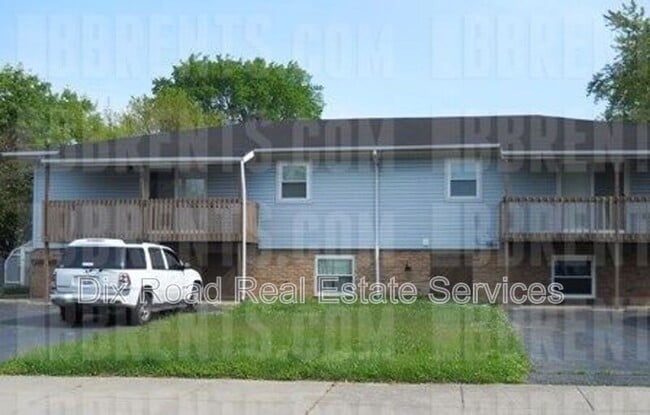 Building Photo - 2032 Sheffield St