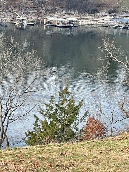 Building Photo - 194 Kennedy Ln