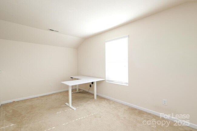 Building Photo - 1512 Sunflower Field Pl