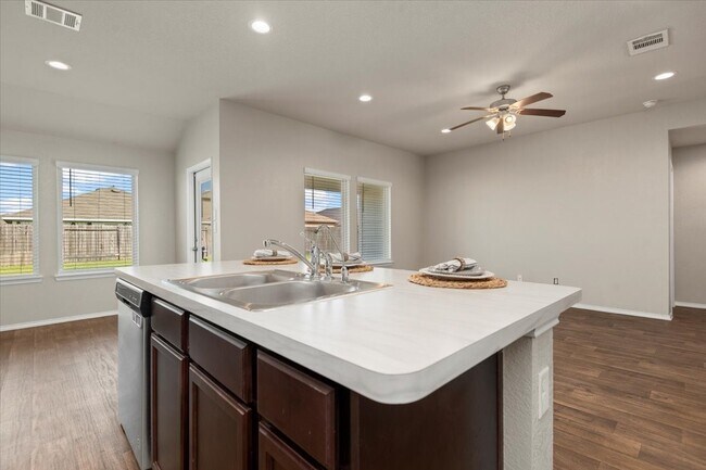 Building Photo - 15332 Timber Preserve Ln