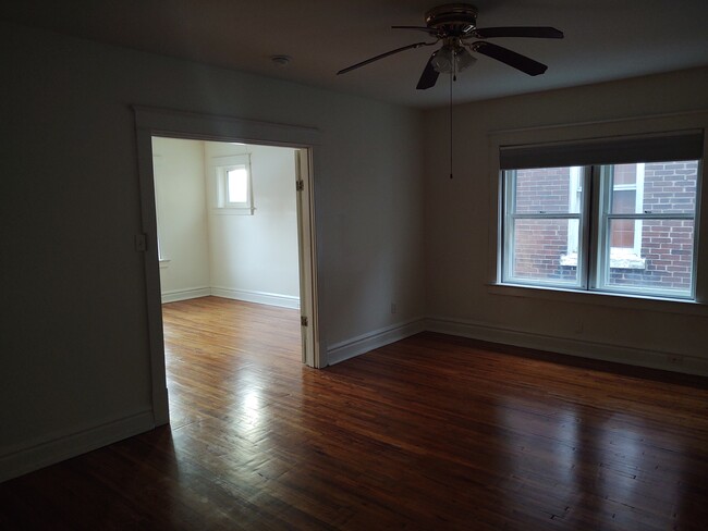 Living room - 1721 Nicholson Pl