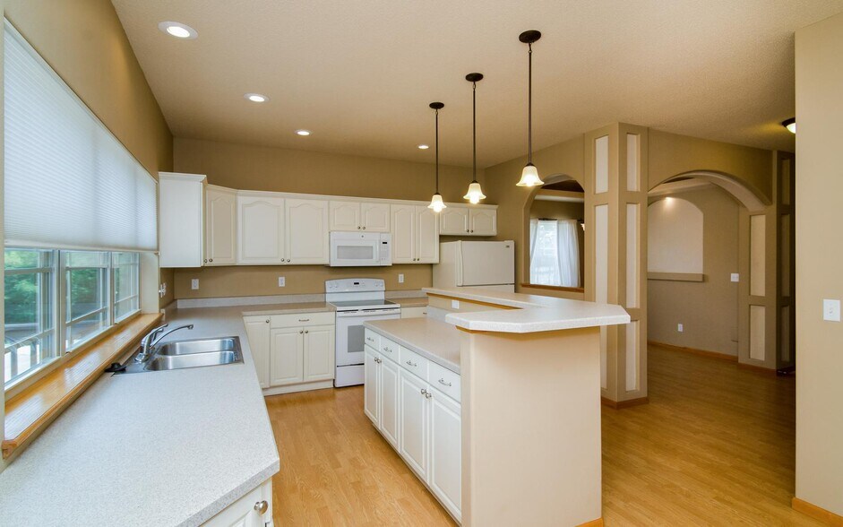 Building Photo - 1838 N Dubuque St