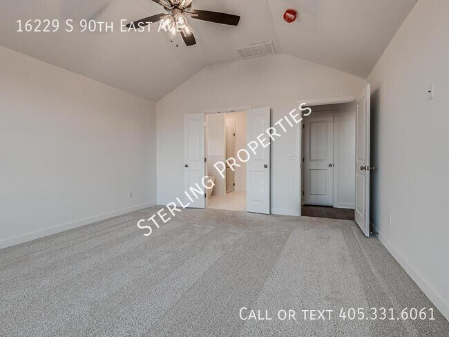 Building Photo - 16229 S 90th E Ave