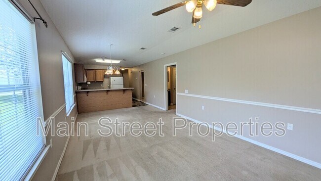 Building Photo - 7889 Stonebrook Dr