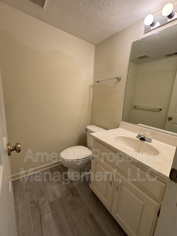 Building Photo - 200 Maryfield Ct