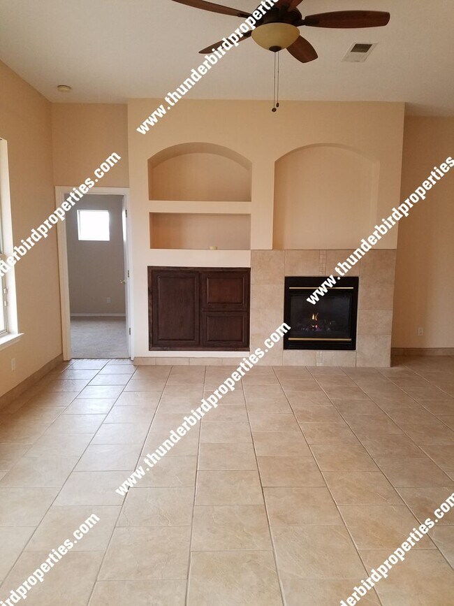 Building Photo - Ventana Ranch - 3 bedroom, 2 bath home near parks