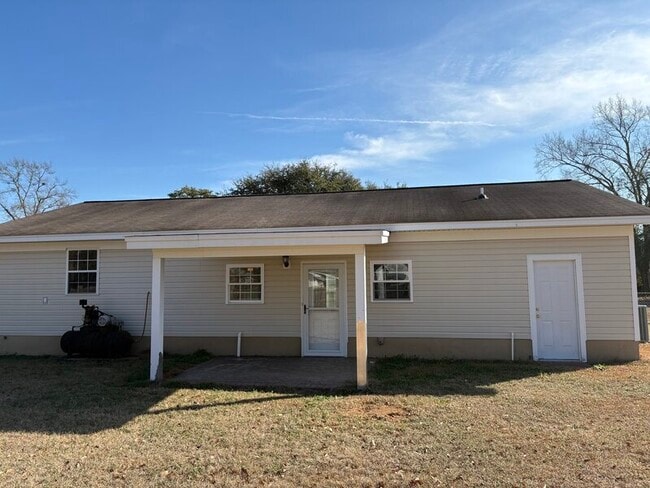 Building Photo - 604 Melton St