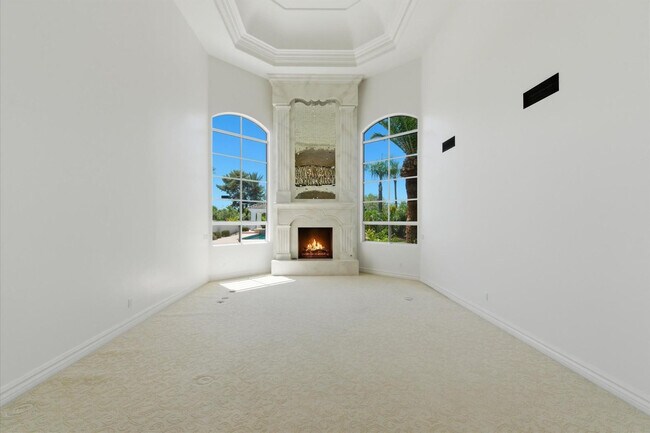 Building Photo - 6997 E Paradise Ranch Rd