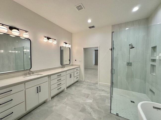 Building Photo - Refined Living in Preston Manor | Stunning 4/3/2 With Elevated Finishes