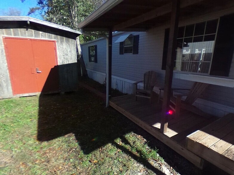 Building Photo - 204 Royal St