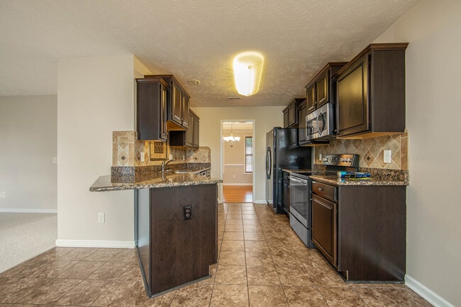 Building Photo - 355 Lockwood Dr