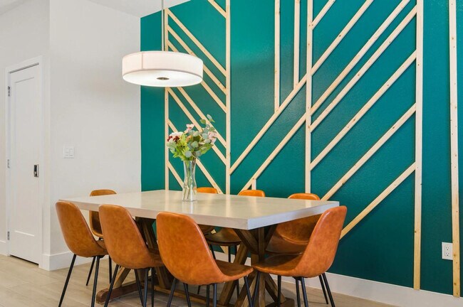 Building Photo - 17407 Hidden Forest Dr