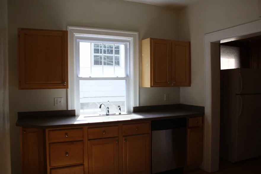 Building Photo - 726 E Hunter Ave