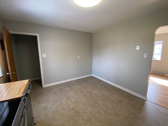 Building Photo - Charming 2 bedroom home in Ruby Hill neighborhood of Denver