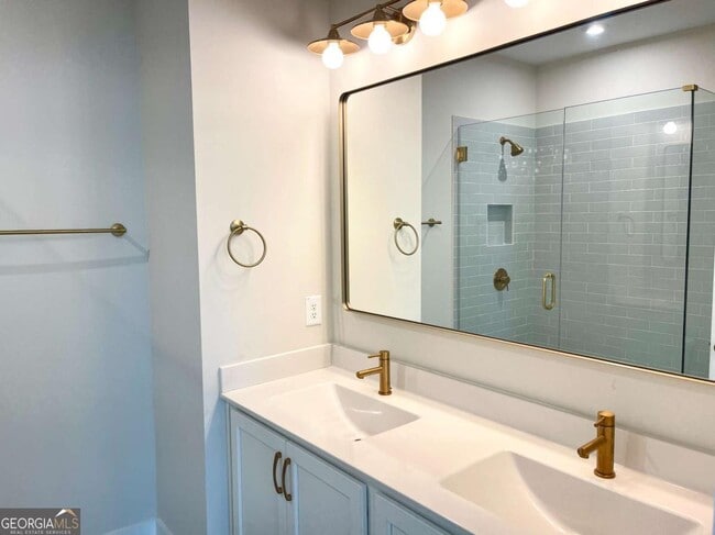 Building Photo - 1290 Zephyr Blvd SE