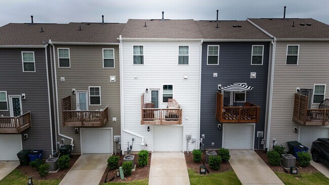 Building Photo - 5205 Invention Wy