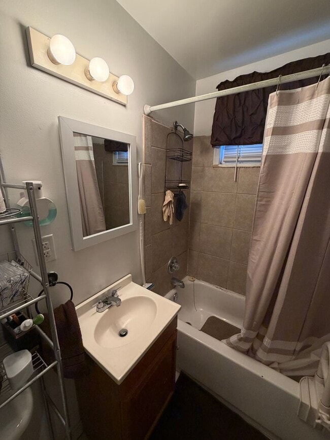 Building Photo - 3212 Barton Ave