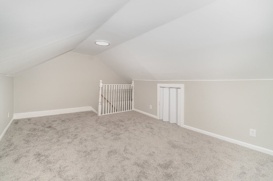 Building Photo - 606 North St