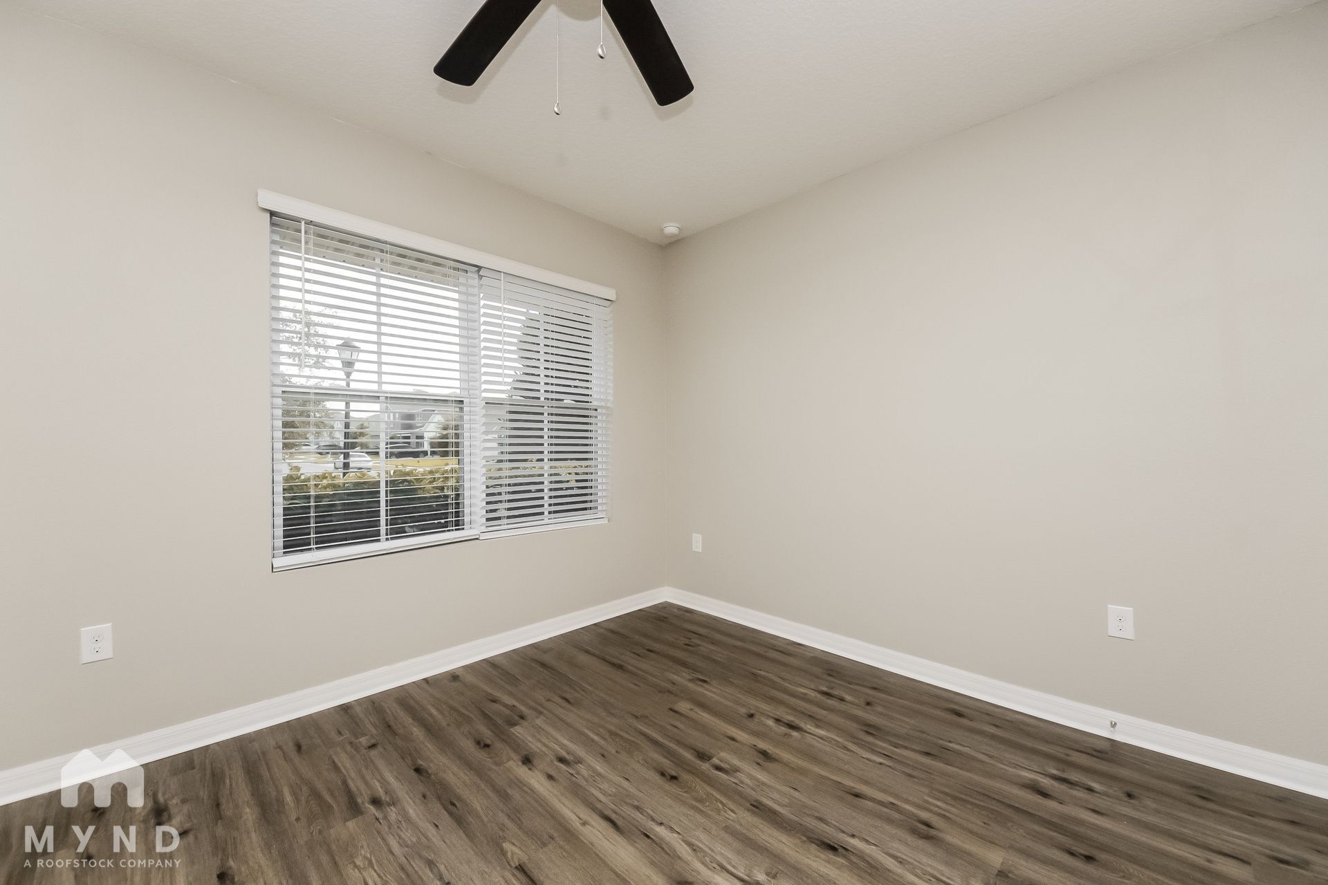 Building Photo - 1866 Green Dragon Dr