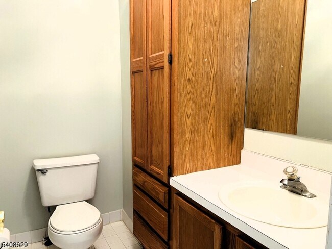 Building Photo - 1802 Scarlett Dr