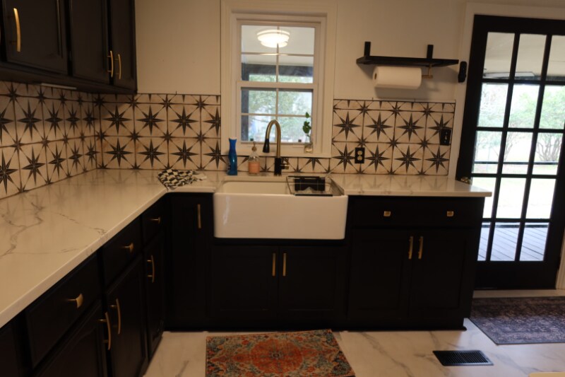 Building Photo - 711 N Hubbard St