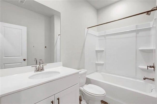 Building Photo - 334 Wells Cir