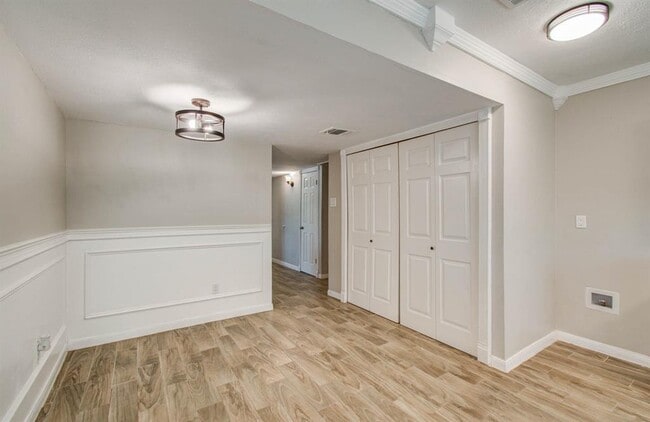 Building Photo - 17411 S Yorkglen Dr