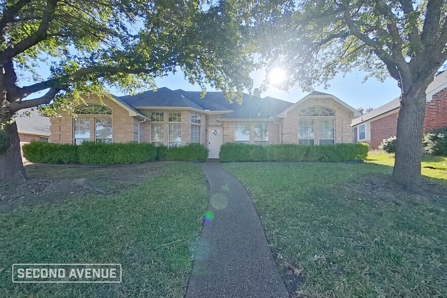 Primary Photo - 616 Elm Falls Pl