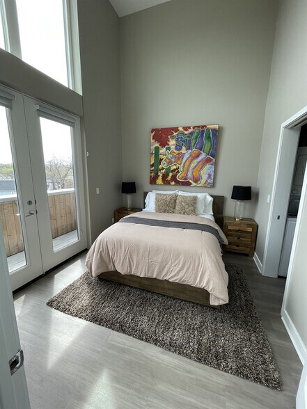 Building Photo - 625 S Goodman St