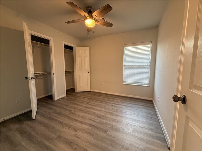 Building Photo - 7506 Stone Arbor Ln