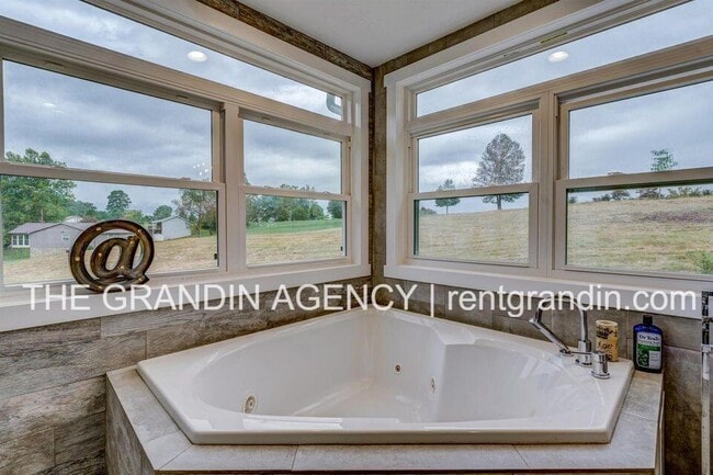 Building Photo - 1684 Dudley Amos Rd