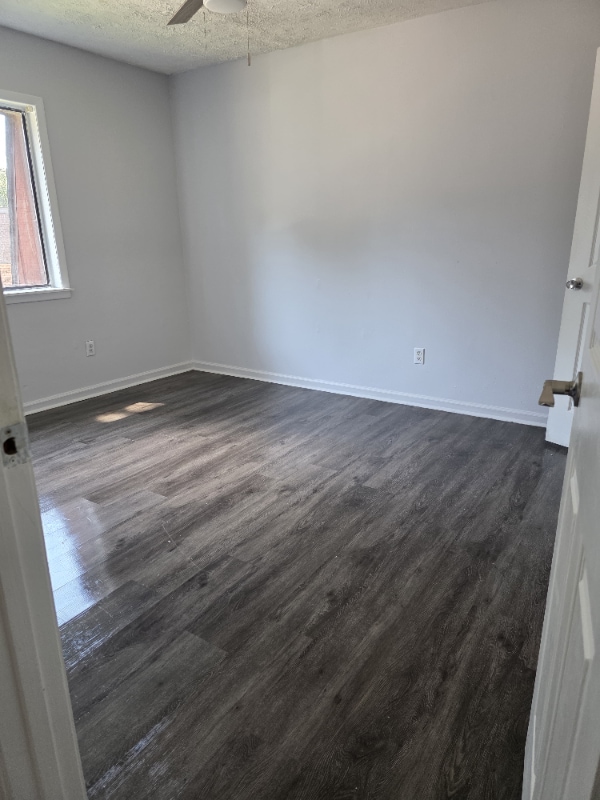 Building Photo - 615 Carter Ln