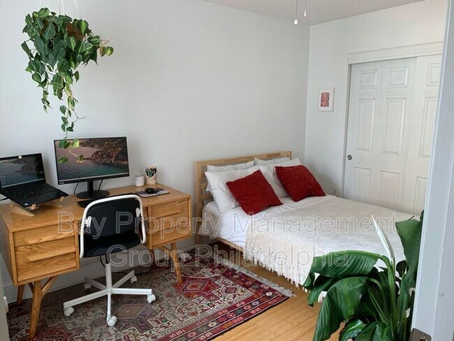 Building Photo - 2018 N Hancock St