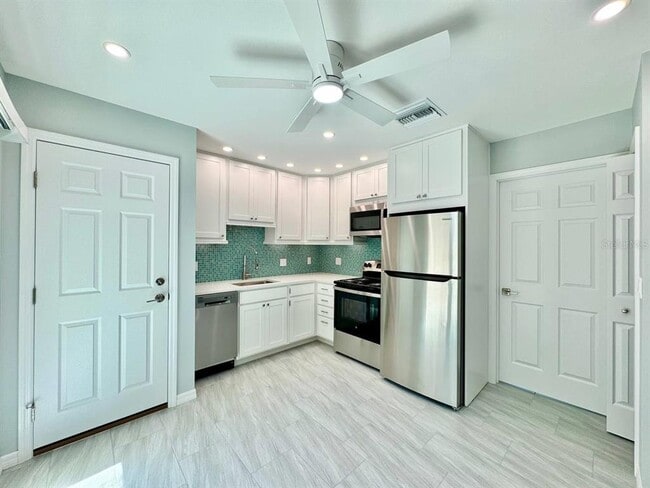 Building Photo - 4306 Porpoise Dr