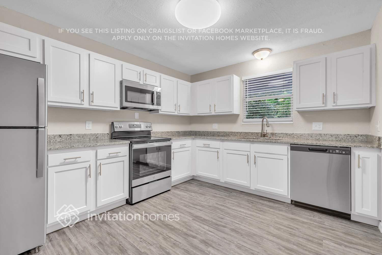 Building Photo - 4545 Lane Ave S