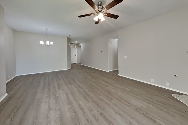 Building Photo - 6715 Atasca S Ct