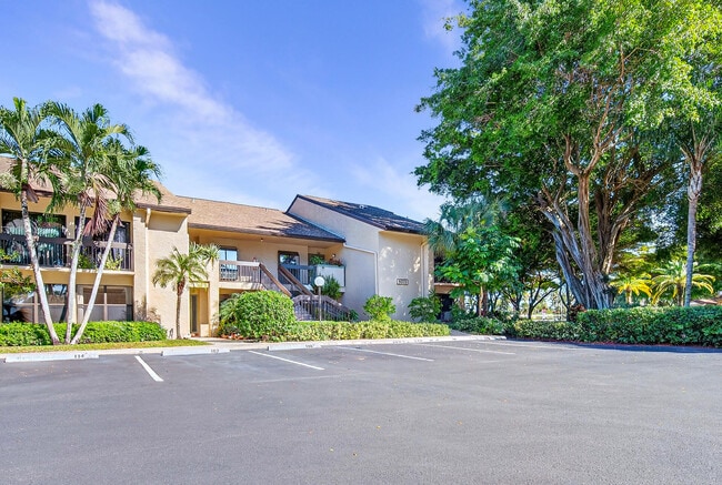 Building Photo - 5021 Oakhill Ln