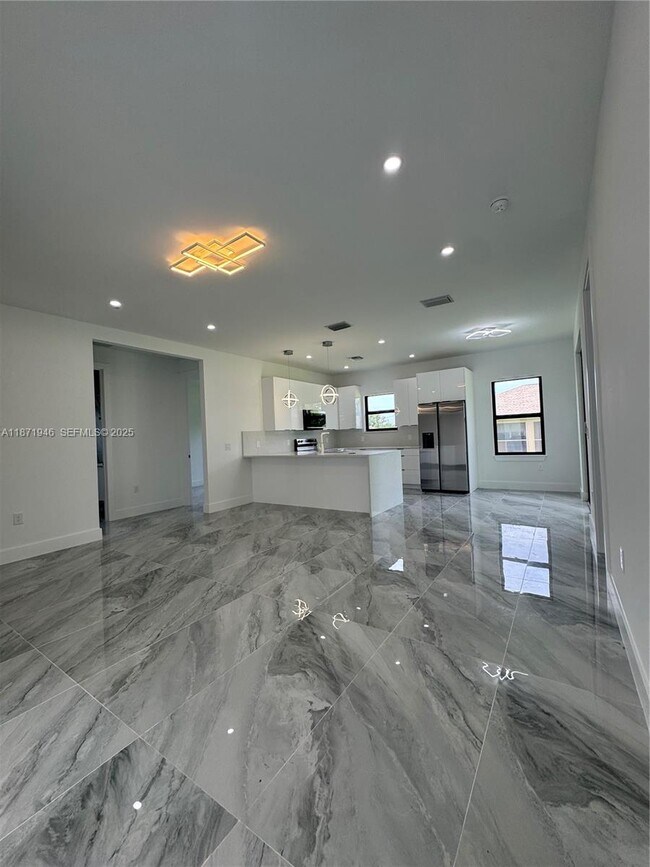 Building Photo - 1403 Unice Ave N